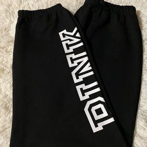 Victoria secret pink joggers larges  new with tags